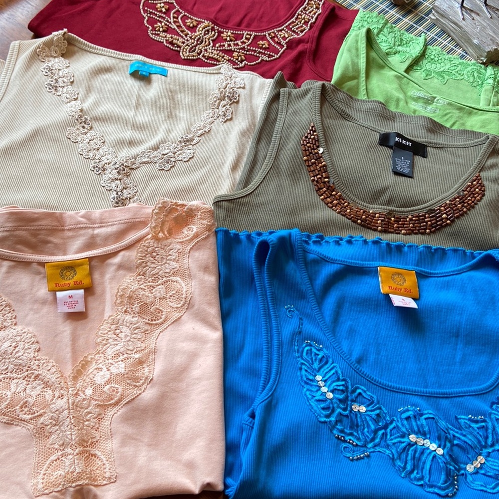 Tank tops, assorted set